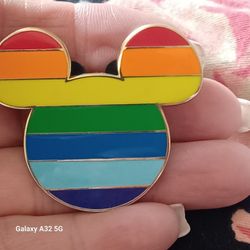 Disney Mickey Mouse Head Rainbow Pin
