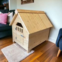 Dog house indoor or outdoor brand new in box