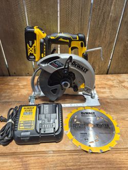 DeWalt 20V Brushless Circular Saw with Battery and Charger