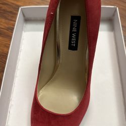 Women’s Nine West Heel 