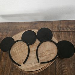 Mickey Mouse Ears (DIY)