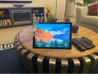 (JUST REDUCED) Microsoft Surface Pro 4, (Intel i7 CPU) Windows 10, 256GB SSB, 16GB RAM