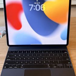 Apple iPad Pro 12.9" (5th Gen) 256GB Wi-Fi + Cellular (M1 Chip) + Magic Keyboard