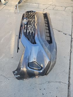 Toyota Rav4 front bumper Oem