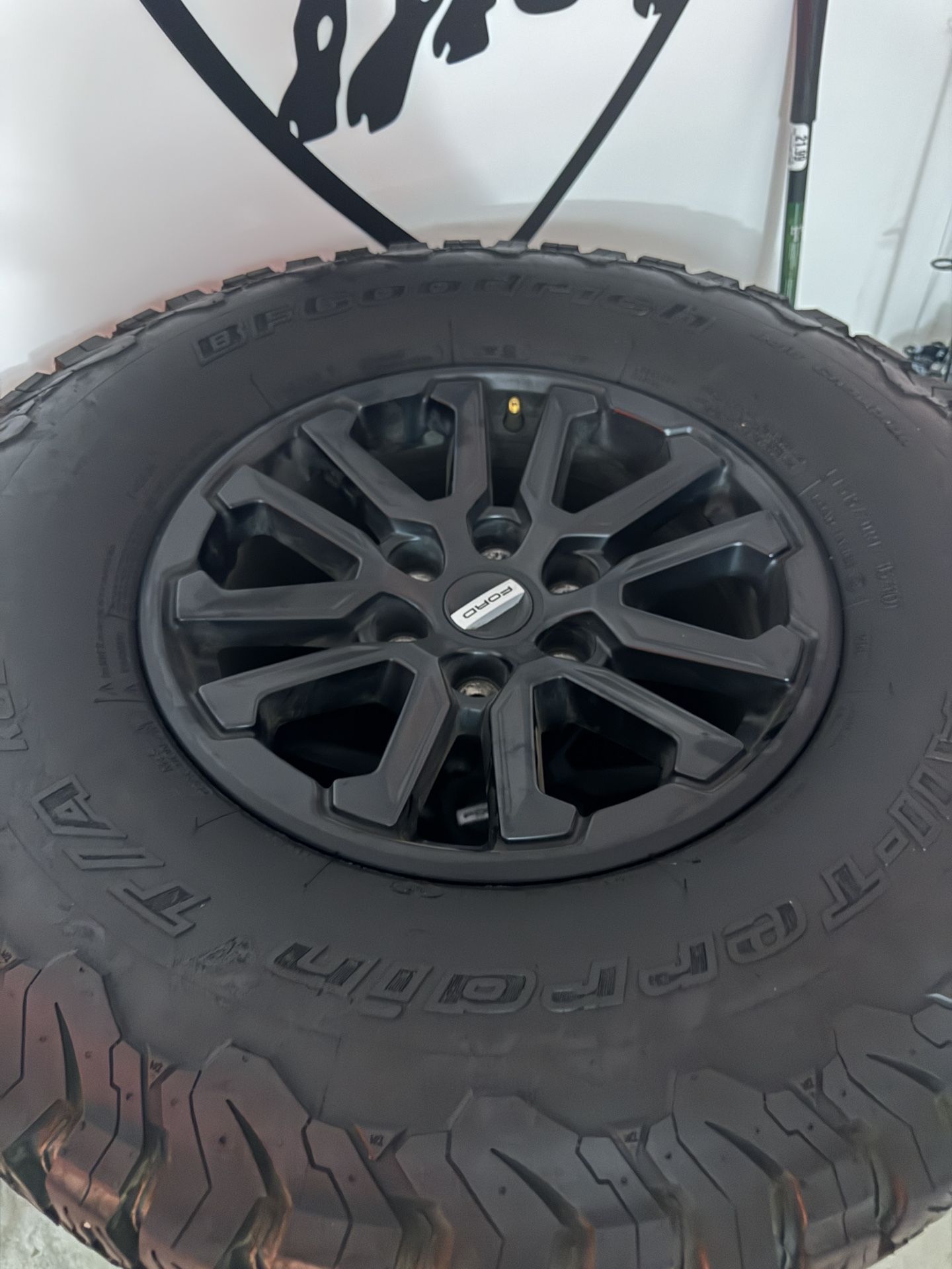 2024 Ford Raptor OEM rims and tires