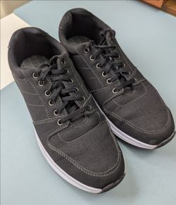 Black Sneakers US 9