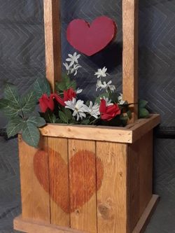 Plant stand. Valentine's gifts.