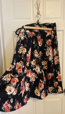 Unique Vintage 2XL black floral skirt