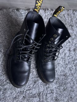 Women’s Doc Marten Boots