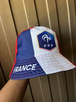 France Buckethat