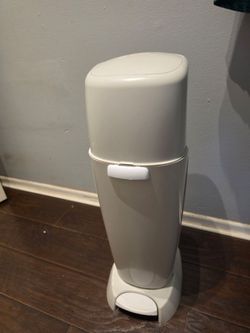 Diaper genie
