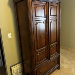Wardrobe, TV Cabinet - FREE