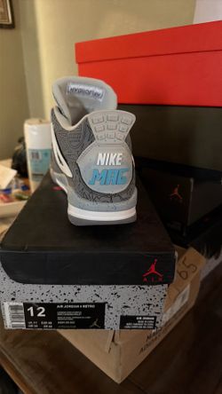AIR JORDAN