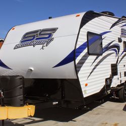 2015 Pacific Coachworks Toy hauler