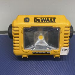 DEWALT DCL077 20V MAX COMPACT CORDLESS TASK LIGHT 2000 LUMENS