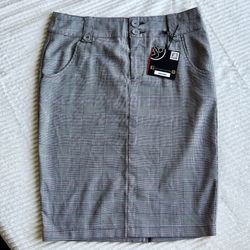 Woman's Skirt ( Brand New )