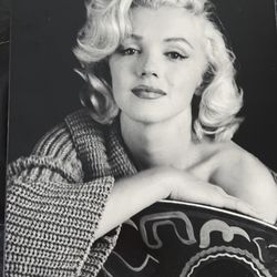 Marilyn Monroe photo on wood no frame