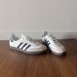 Adidas Sambas - Brand New - Size 5