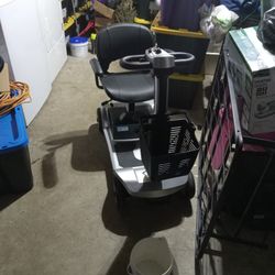 Like New Electic Wheel Chair Only Used Twice Local Pickup Only 