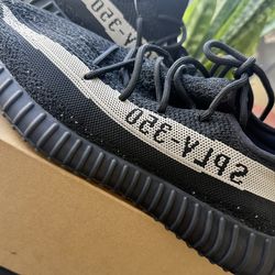 Yeezy350 Adidas Size 10.5