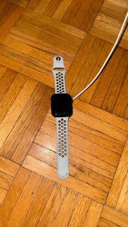 Apple Watch Series 7 45 MM