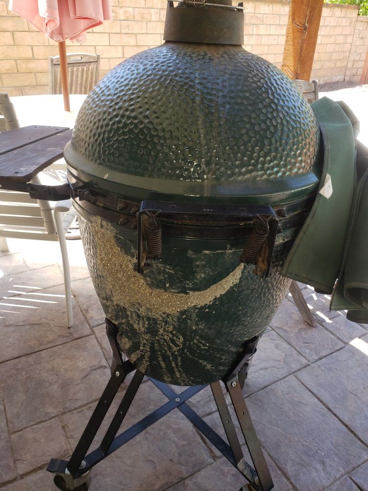 Big green egg large for Sale in Thousand Oaks, CA OfferUp