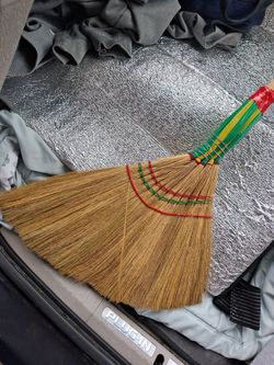 Natural Straw Corn Broom