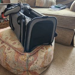 Cat/Small Dog  Carrier