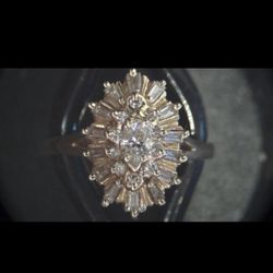 18k Gold & Diamond ring...APPRAISAL CERTIFICATE INCLUDED