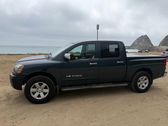 Nissan Titan V8 4 Door