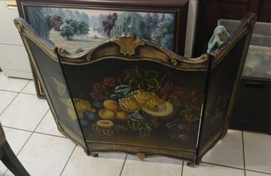 Vintage tri-fold fireplace screen