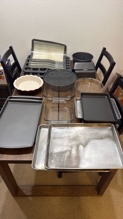 Mixed Bakeware Lot – Pans, Dishes & Trays