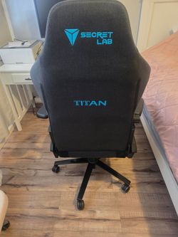 Secret labs Titan softweave gaming chair