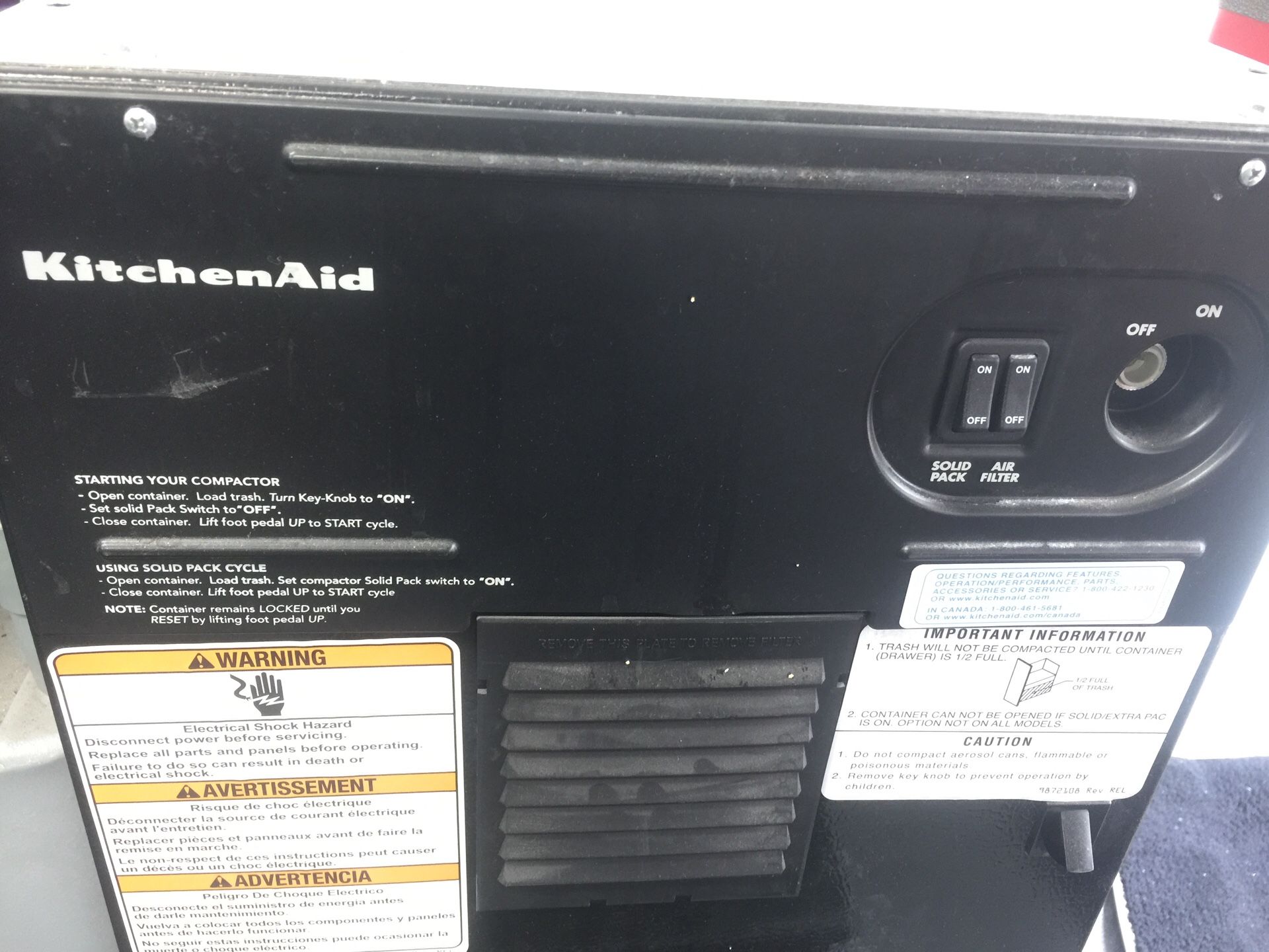 Kitchen aid compactor