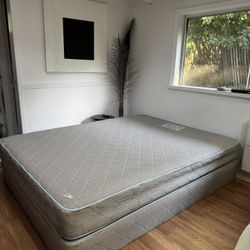 Queen Mattress & Matching Boxspring 
