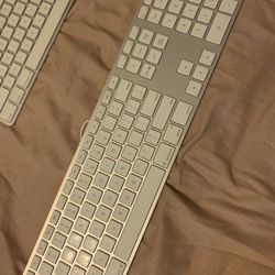 Apple Keyboard