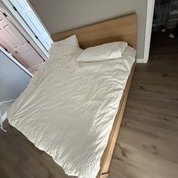 King Bed With Dresser