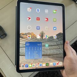 iPad Air 4th Gen (64G) W/Apple Pencil 