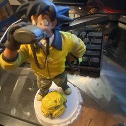 Goku Canteen Yellow Jacket Figure