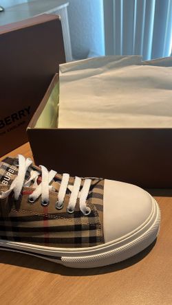 Burberry shoes