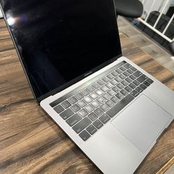 MacBook PRO 13 Inch 2019