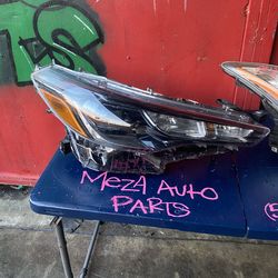 2022 2025 Toyota Corolla cross passenger right headlight