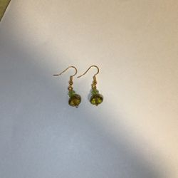 green Earrings 🪷