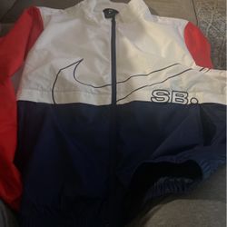 Nike SB Windbreaker 