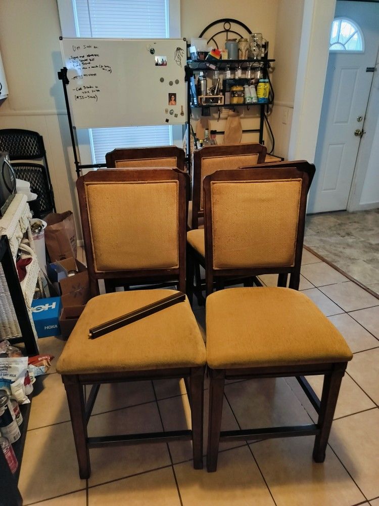 6 Bar Stools