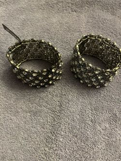 women’s custom jewelry