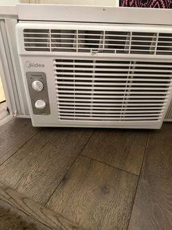 Midea  AC Unit