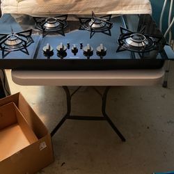 Thermador Counter Top Has Black Glass Never Used 