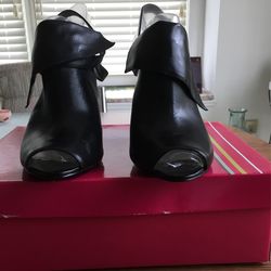 BCBGIrls Sandals  (NS)