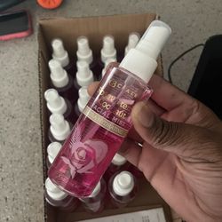 Claire Rosewater And Coconut Facial Mask